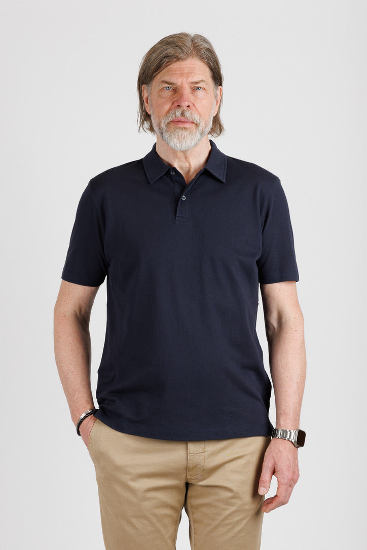 Sunspel: Regular fit Riviera short sleeve polo shirt. No pocket.