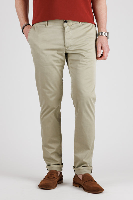 Incotex: Gabchino Slacks. Slimfit